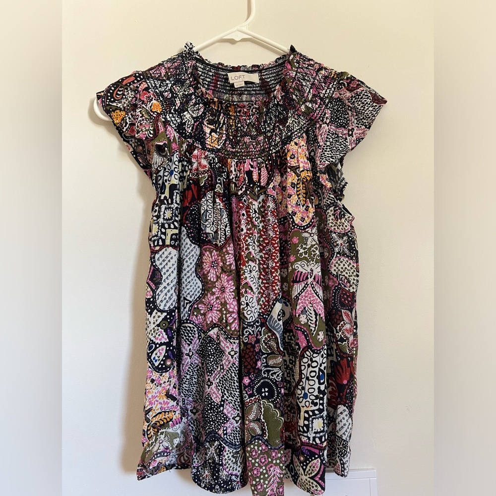 Loft sleeveless blouse